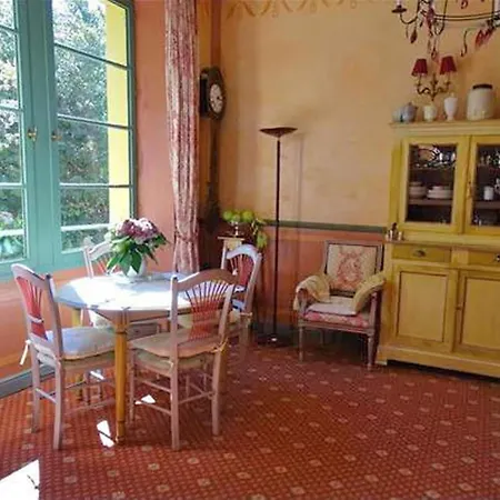 Апартаменты Cozy With Swimming Pool Terrace Garden Parking